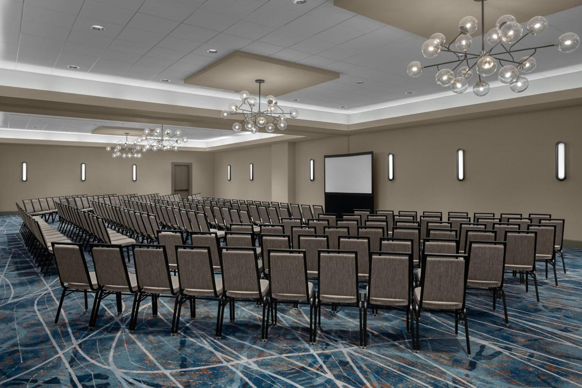Sheraton Milwaukee Brookfield Bagian luar foto